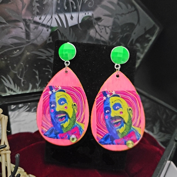 Glowing neon Captain Spalding Earrings - Picture 4 of 5